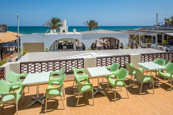 Smaragdine Beach Hotel-Terrace